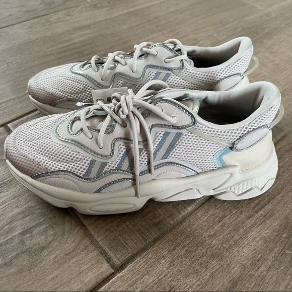 adidas Ozweego - Picture 2 of 8